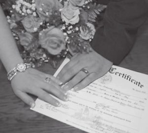 A házasságkötés csak egy papír?